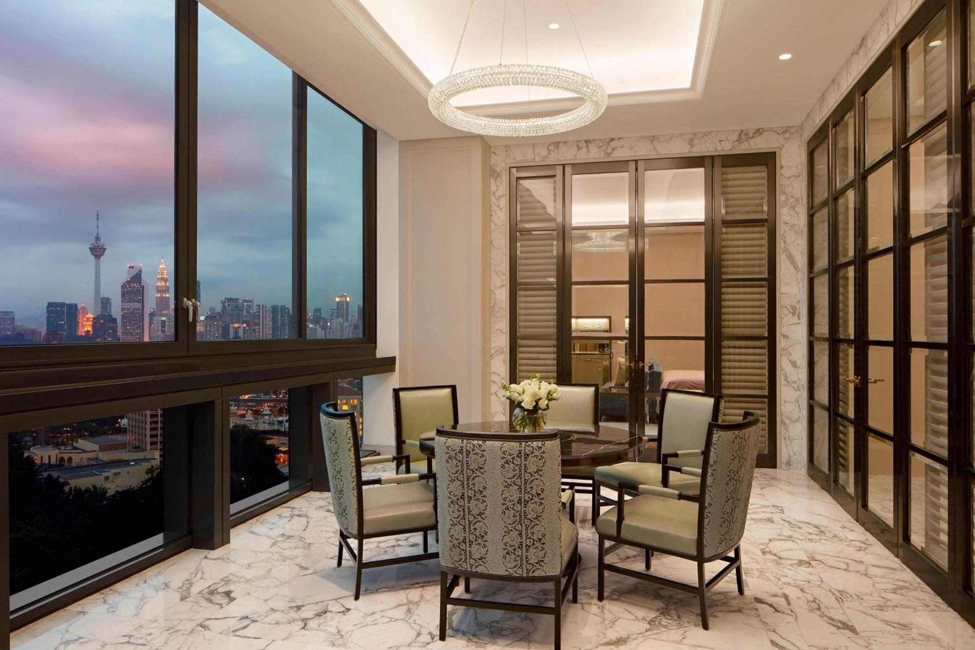 Отель The St. Regis Куала-Лумпур Экстерьер фото