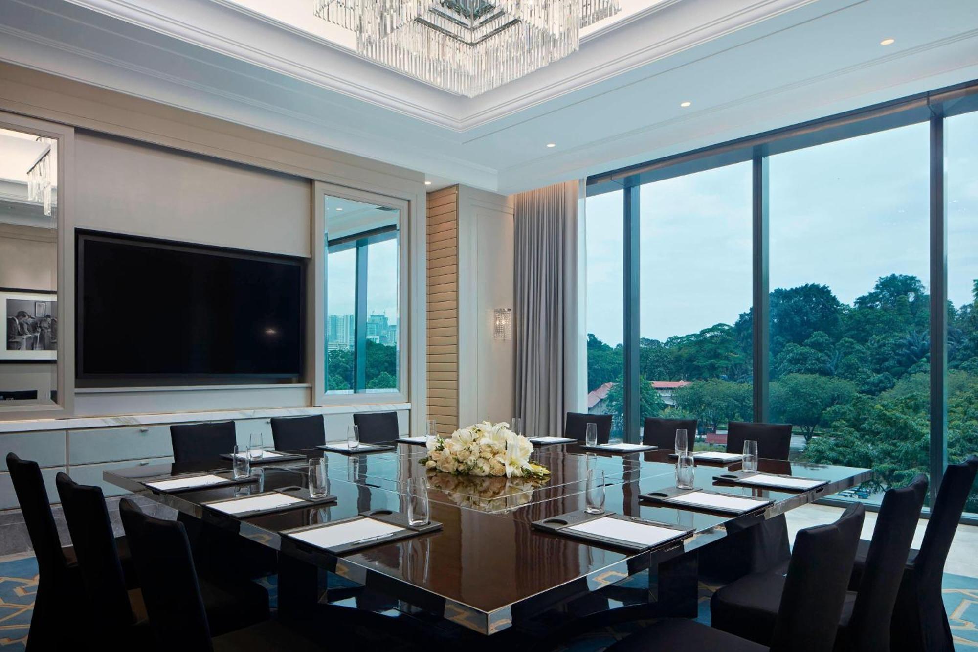 Отель The St. Regis Куала-Лумпур Экстерьер фото