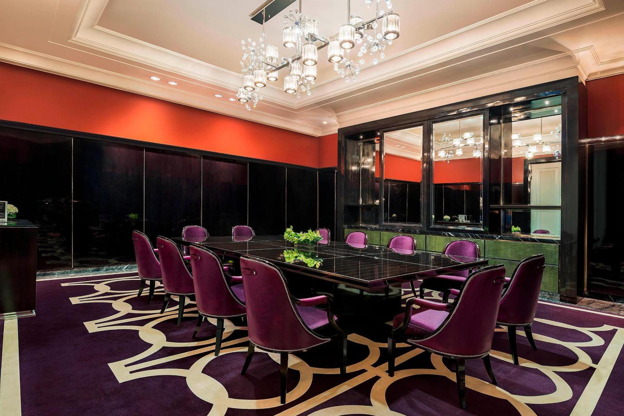 Отель The St. Regis Куала-Лумпур Экстерьер фото